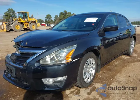 2015 Nissan Altima 2.5 S z USA, uszkodzony, nr VIN 1N4AL3AP6FN350341